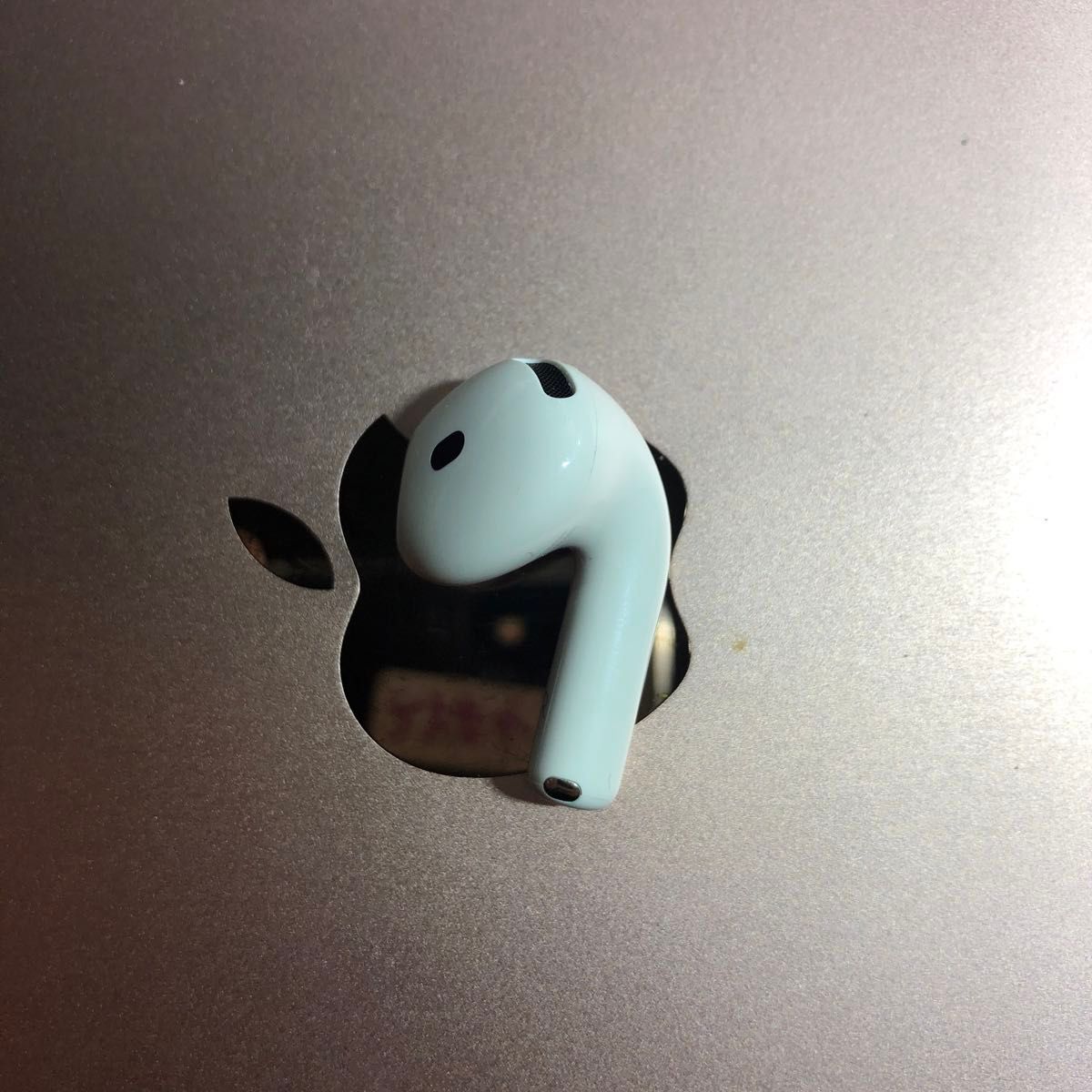 Apple AirPods 第4世代 右耳 右 アクティブノイズキャンセリングなし