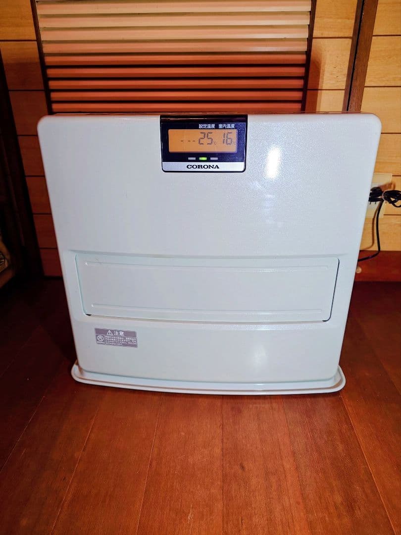 寒さ本番にコロナ製石油ファンヒーター。 pd_4df749573a5987705694cc0cd82