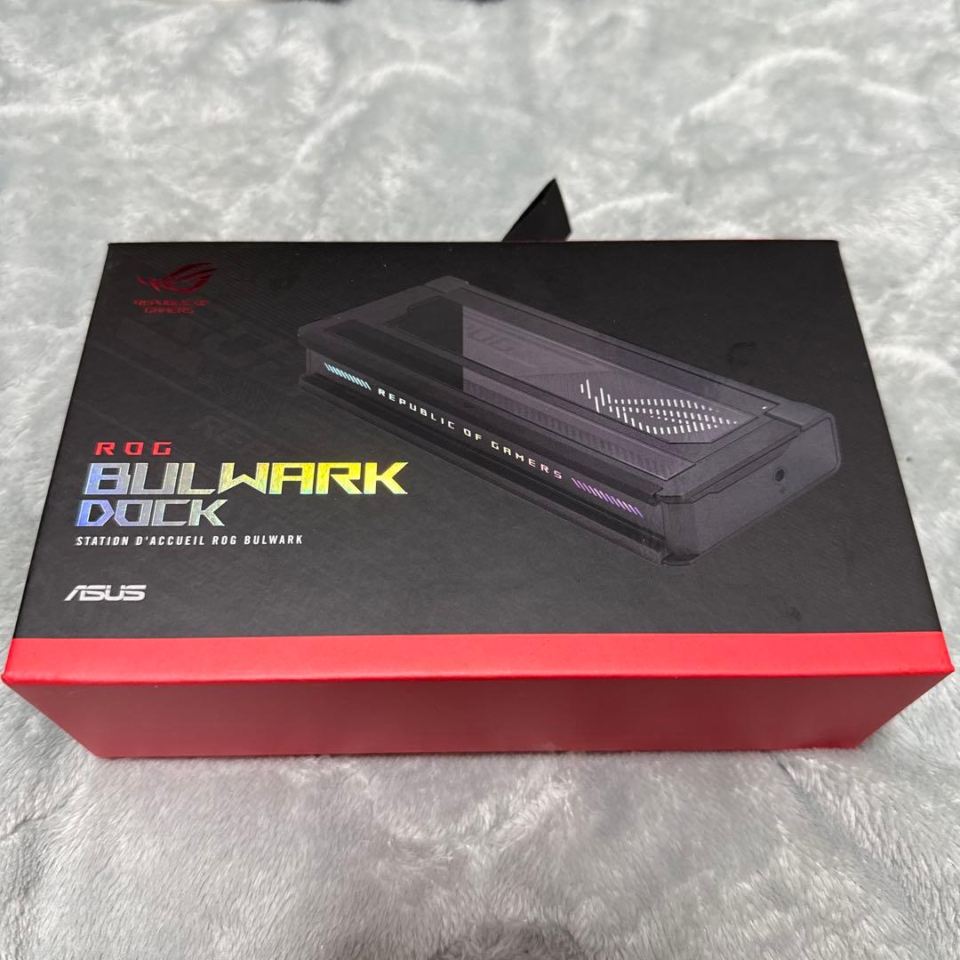その他 ROG Bulwark Dock (2025) DG300 ROG Bulwark Dock (2025) DG300 | ドック、ドングルとケーブル