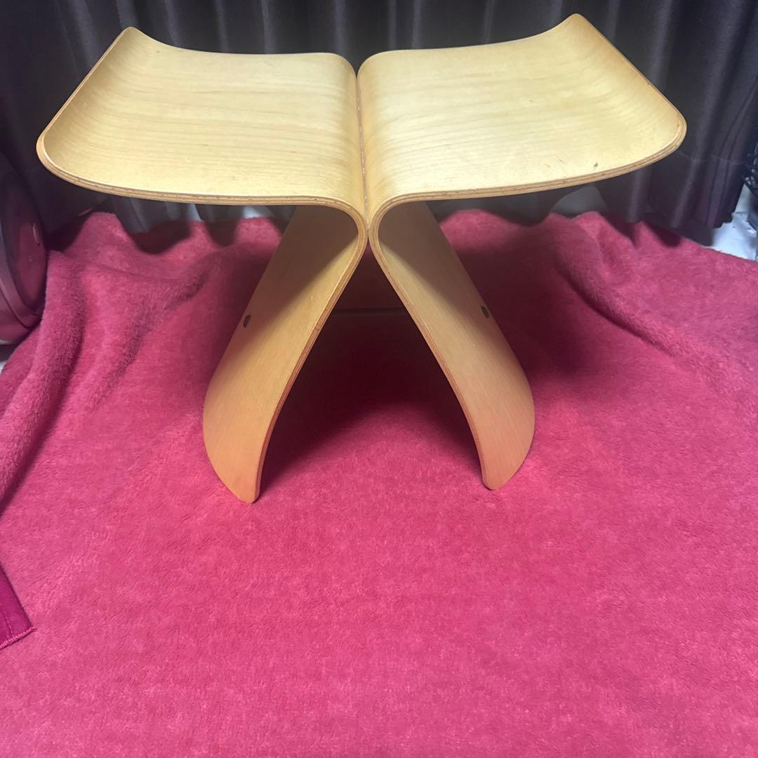 柳宗理　バタフライスツール　天童木工　椅子　チェア 柳宗理のバタフライスツールの美しさ | vanilla mag（バニラマグ）