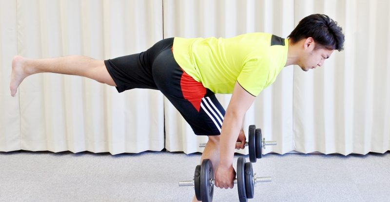 ダンベル筋トレ30選！自宅で全身を徹底的に鍛えるトレーニング