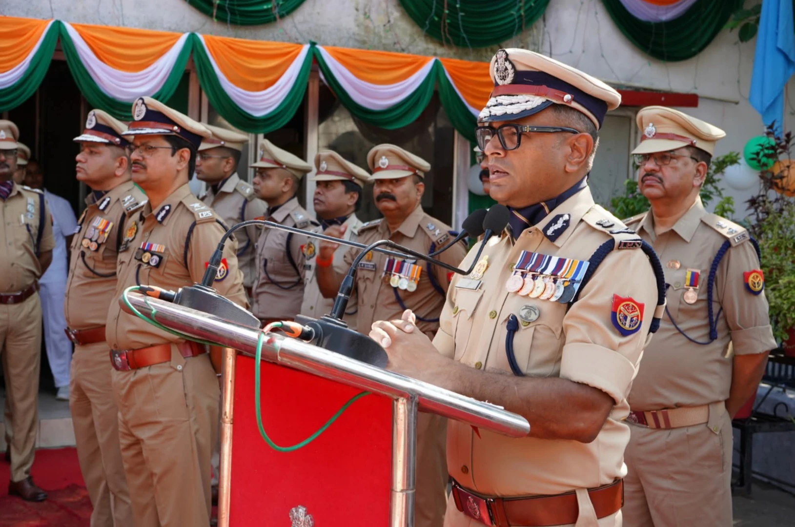 पुलिस लाइन में मना भव्य स्वतंत्रता दिवस समारोह, पुलिस आयुक्त अखिल कुमार ने फहराया तिरंगा