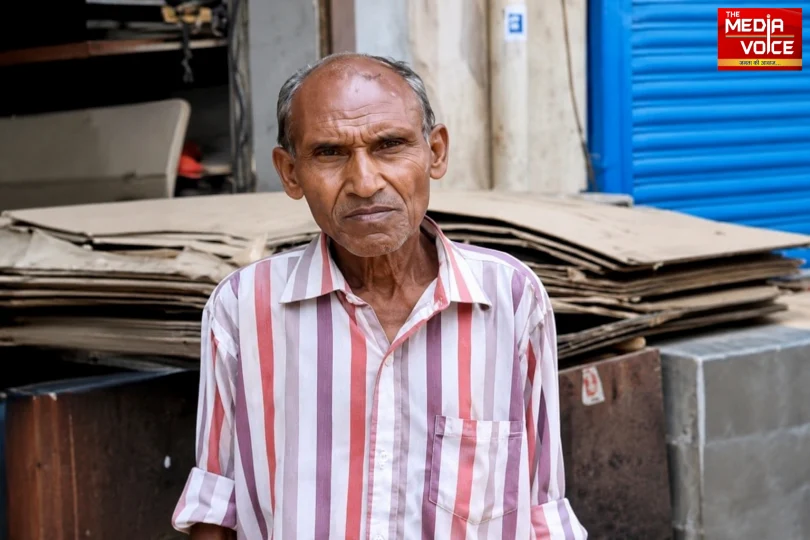कबाड़ बिनकर कमाए पैसे, समाज सेवा में लुटा दिए 35 लाख रुपये!